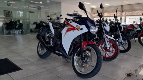 HONDA CBR 250R HONDA CBR 250R